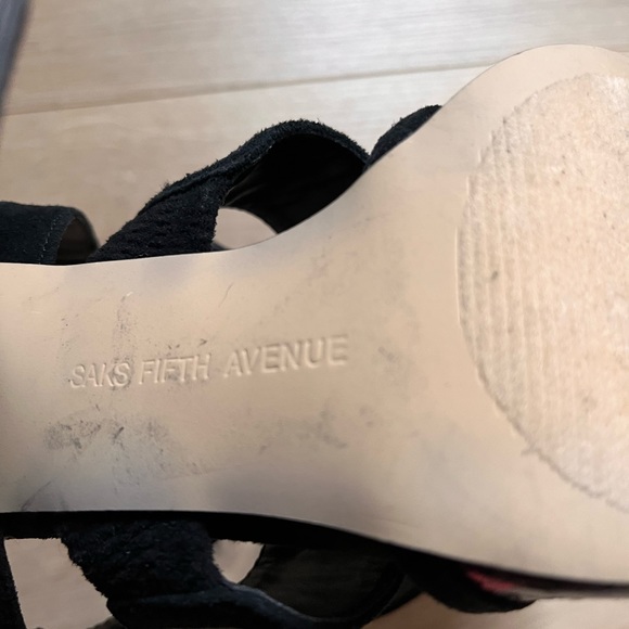 Saks Fifth Avenue Carissa Black Leather Sandals 7 M 4 1/2 inch chunky heel - Picture 10 of 16